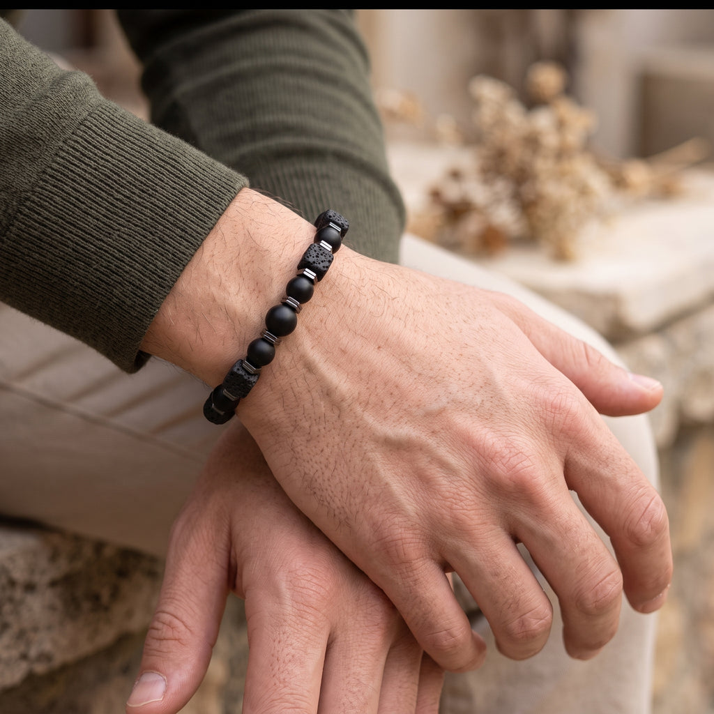 Bracelet Onyx Mat et Pierre de Lave à Cubes Argentés