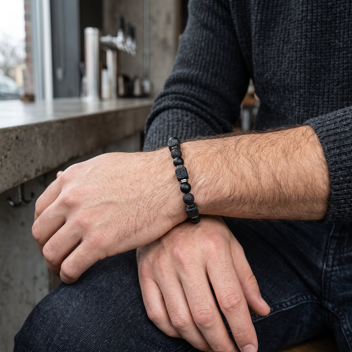 Bracelet Onyx Mat et Pierre de Lave à Cubes Argentés