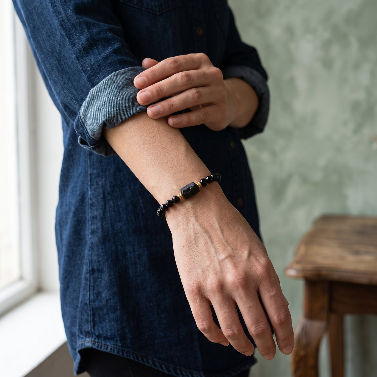 Bracelet Tourmaline Noire avec Pierre Brute Centrale